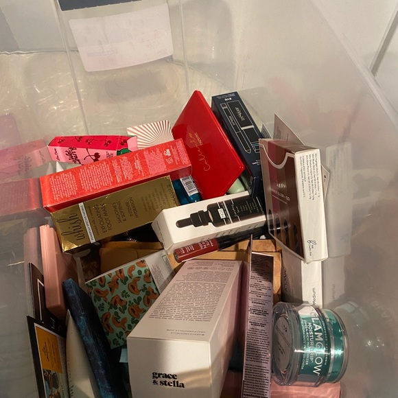 Meet your Posher, Hello Kitty - Picture 4 of 5